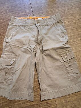Men's Cargo Shorts in Khaki with Multiple Pockets